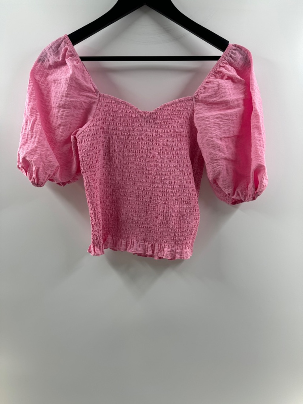 Lee Pink Smocked Puff Sleeve Top – Women’s Small